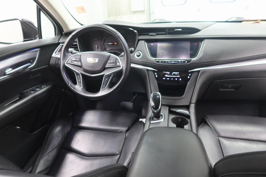 used 2017 Cadillac XT5 car, priced at $17,447