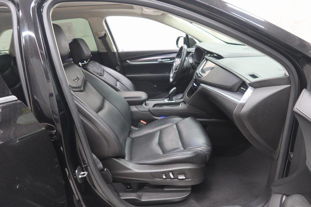 used 2017 Cadillac XT5 car, priced at $17,447