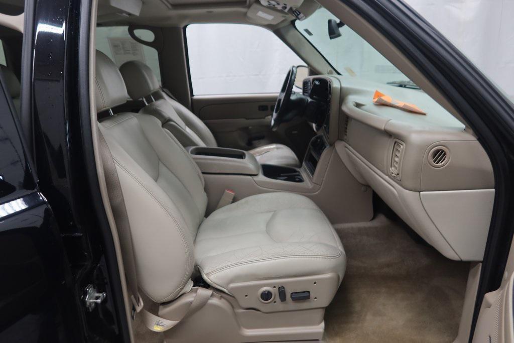 used 2006 Chevrolet Suburban car, priced at $5,992