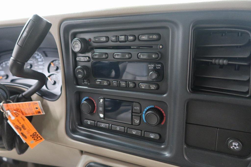 used 2006 Chevrolet Suburban car, priced at $5,992