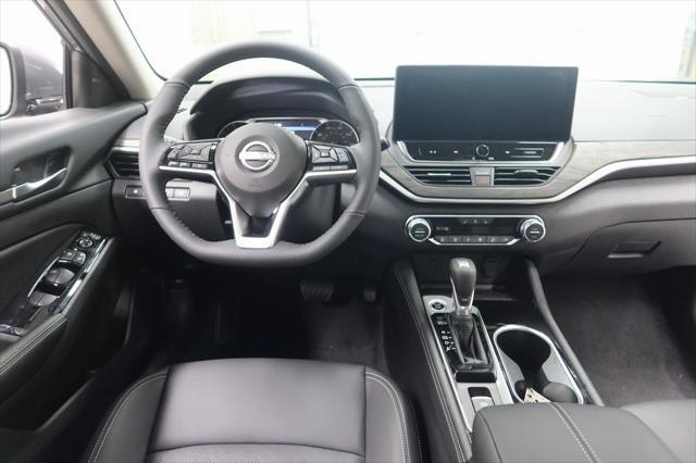 new 2025 Nissan Altima car, priced at $37,270