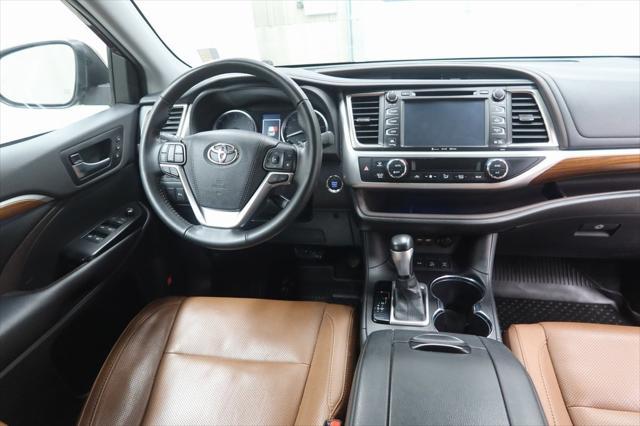 used 2019 Toyota Highlander car, priced at $30,623