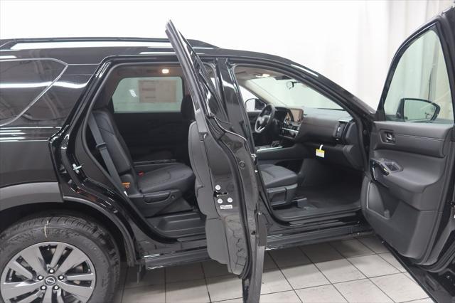 new 2025 Nissan Pathfinder car, priced at $44,780