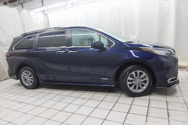 used 2021 Toyota Sienna car, priced at $37,153