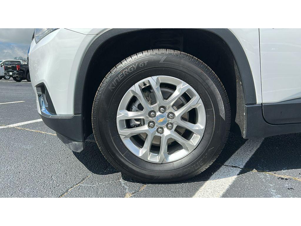 used 2021 Chevrolet Traverse car, priced at $28,281