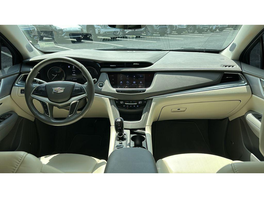 used 2023 Cadillac XT5 car, priced at $37,111