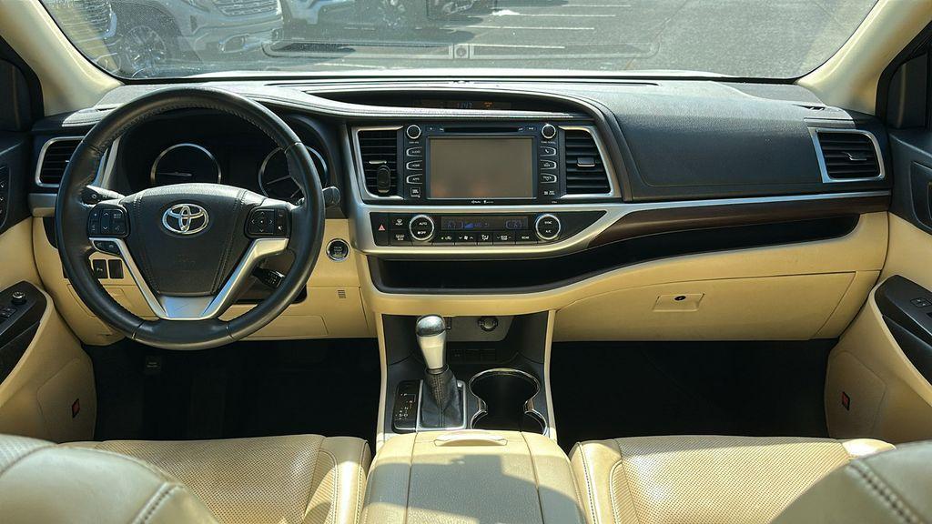 used 2015 Toyota Highlander car, priced at $16,998