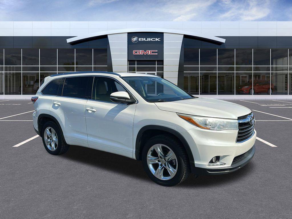 used 2015 Toyota Highlander car, priced at $16,998