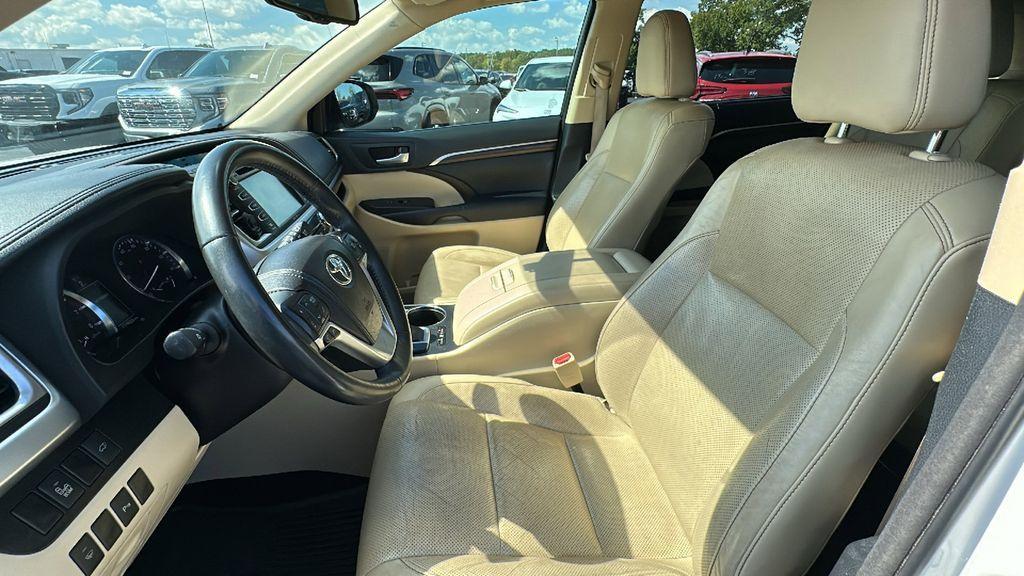 used 2015 Toyota Highlander car, priced at $16,998