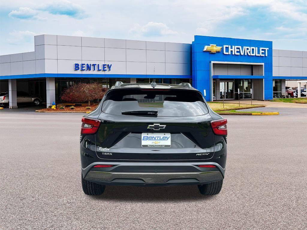 used 2025 Chevrolet Trax car, priced at $24,998
