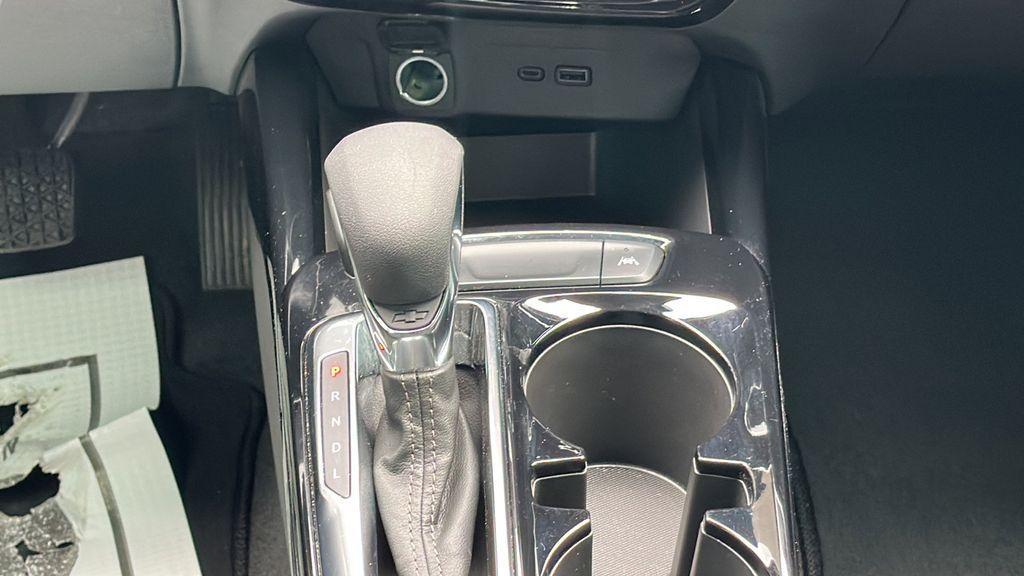 used 2025 Chevrolet Trax car, priced at $24,998