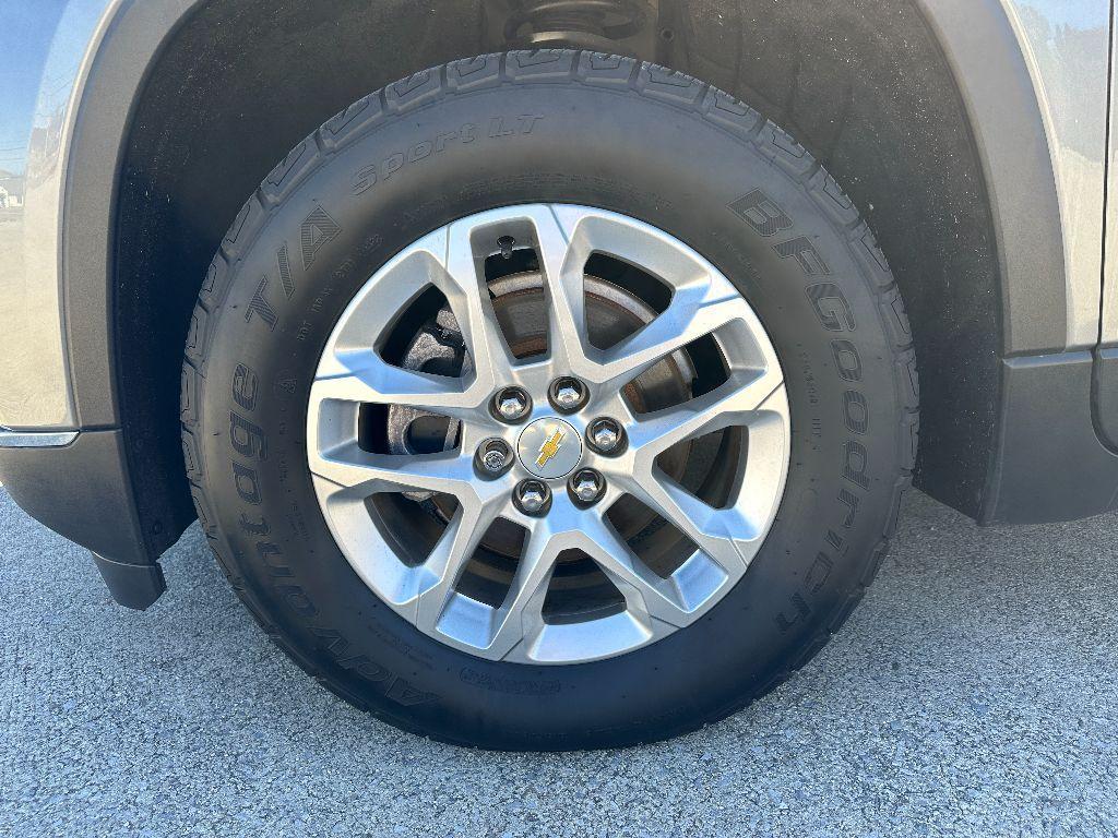 used 2020 Chevrolet Traverse car, priced at $19,233