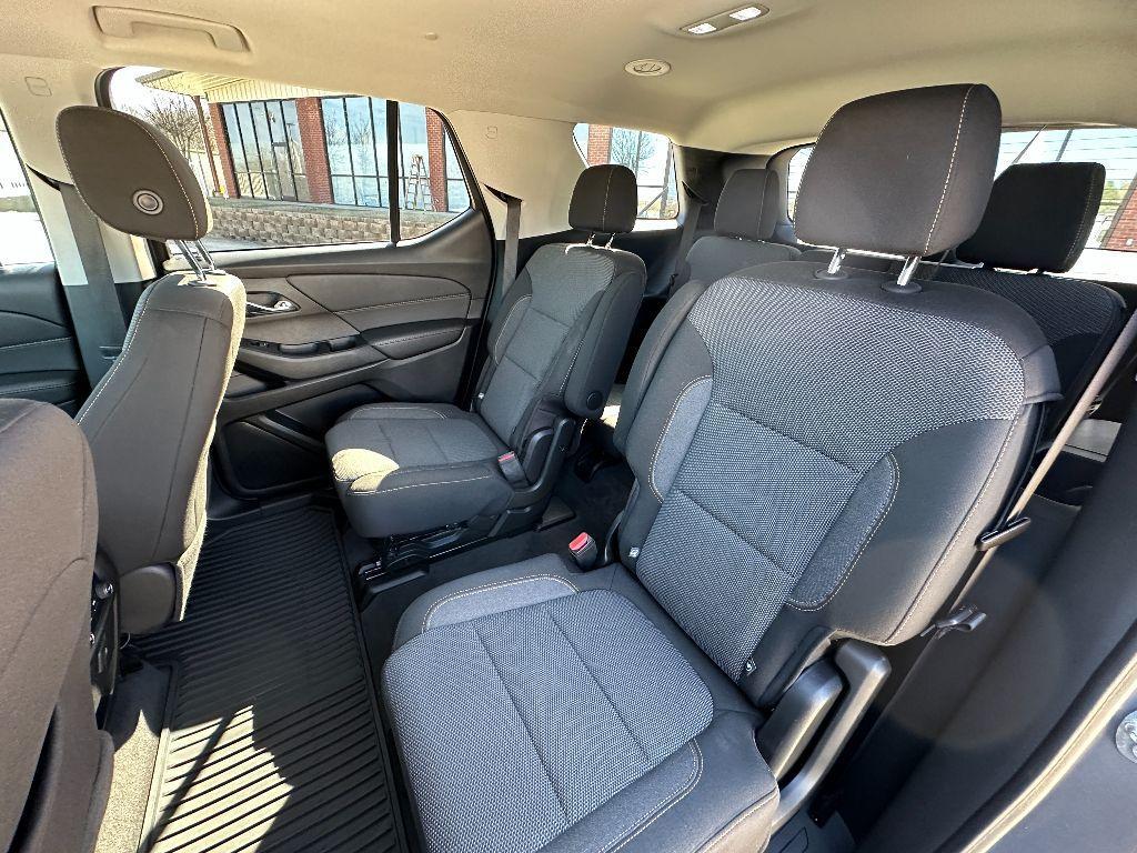 used 2020 Chevrolet Traverse car, priced at $19,233