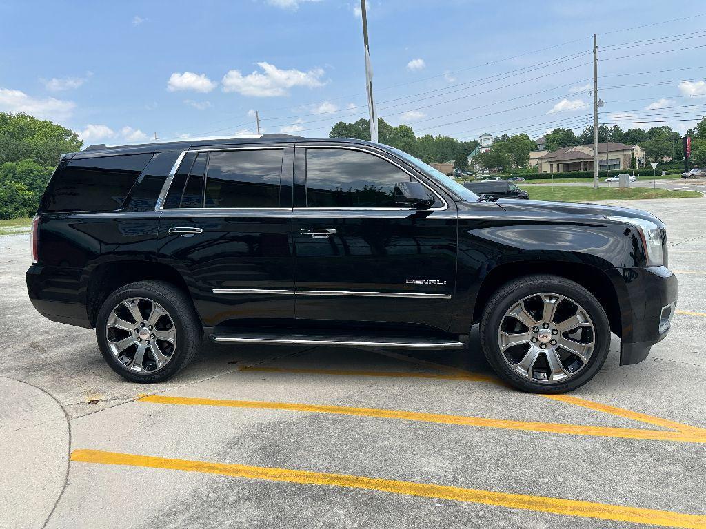 used 2017 GMC Yukon car, priced at $30,211