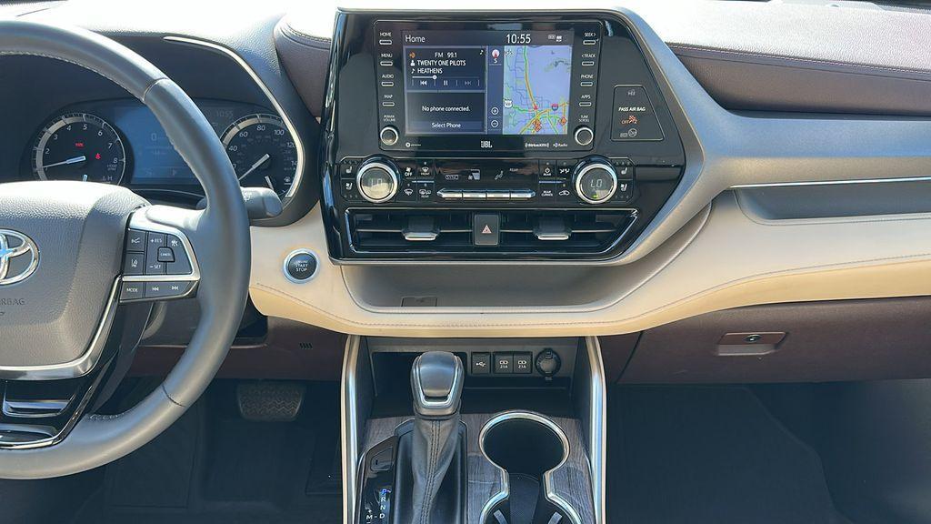 used 2021 Toyota Highlander car, priced at $36,239