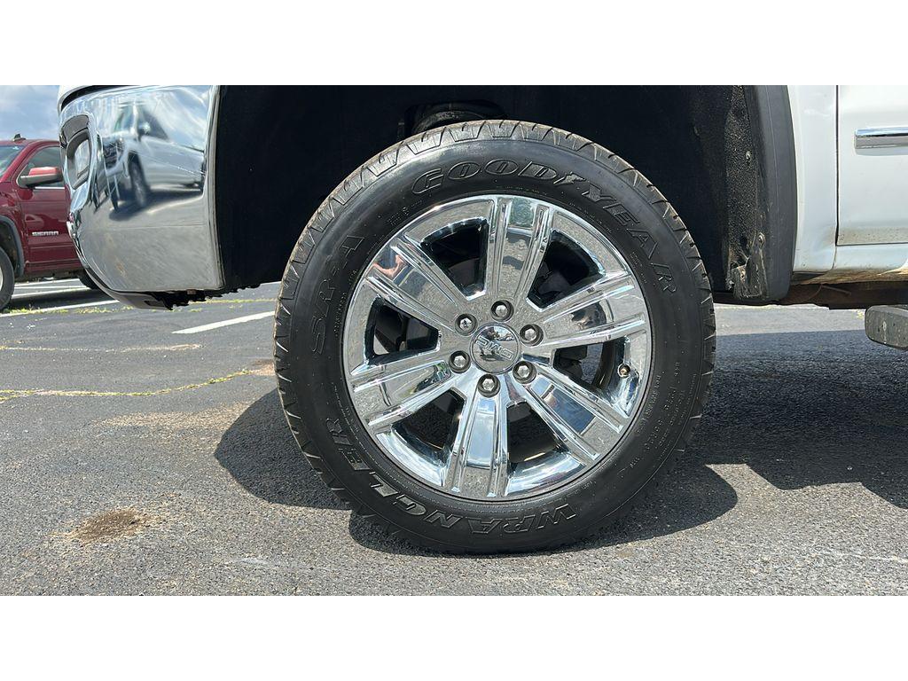 used 2018 GMC Sierra 1500 car, priced at $32,587