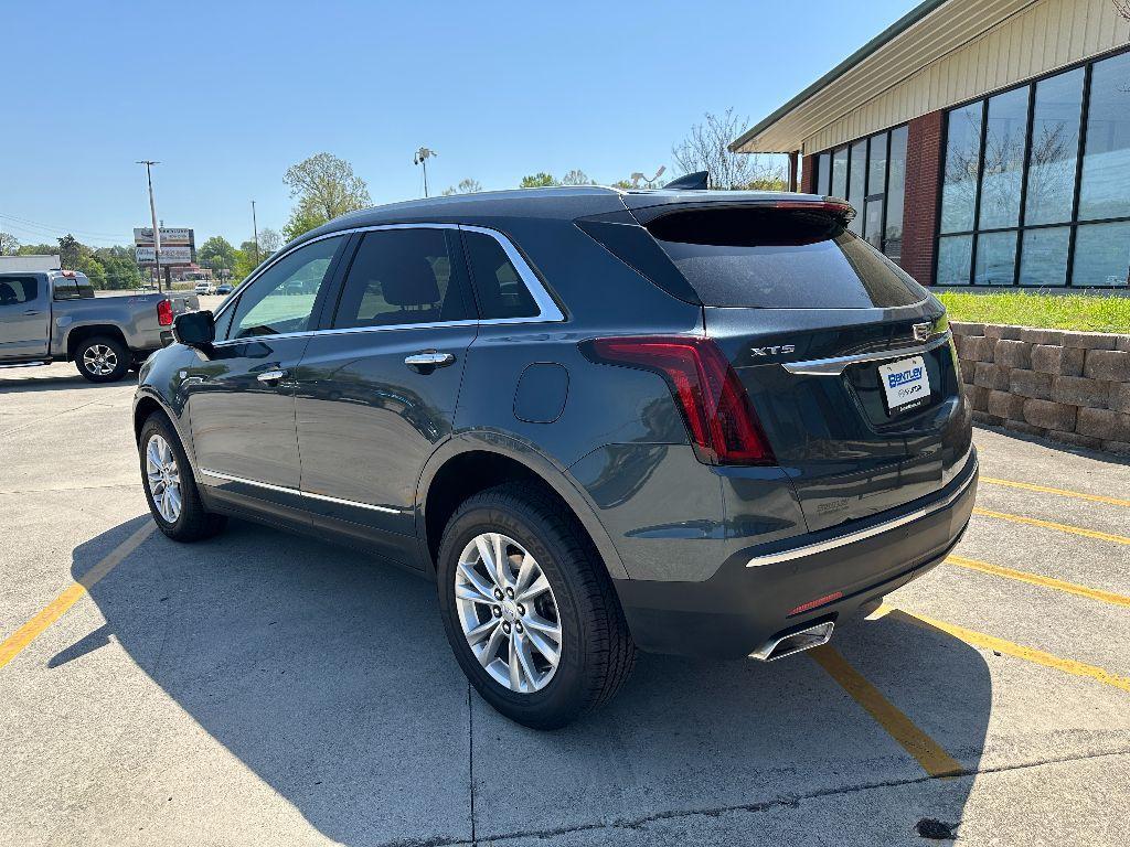 used 2021 Cadillac XT5 car, priced at $23,875