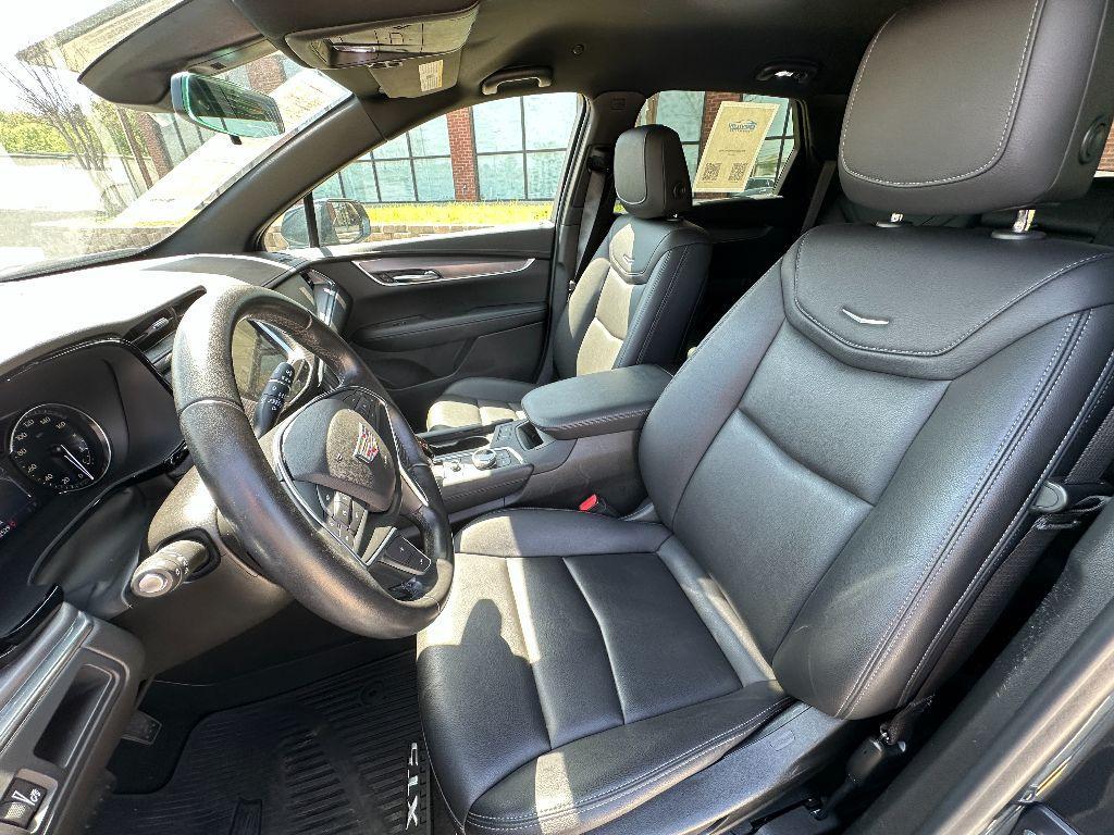 used 2021 Cadillac XT5 car, priced at $23,875