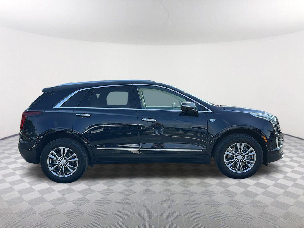 used 2022 Cadillac XT5 car, priced at $31,898