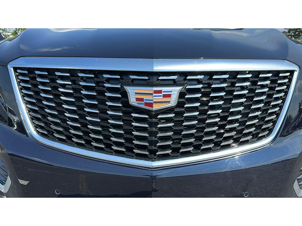 used 2022 Cadillac XT5 car, priced at $31,898