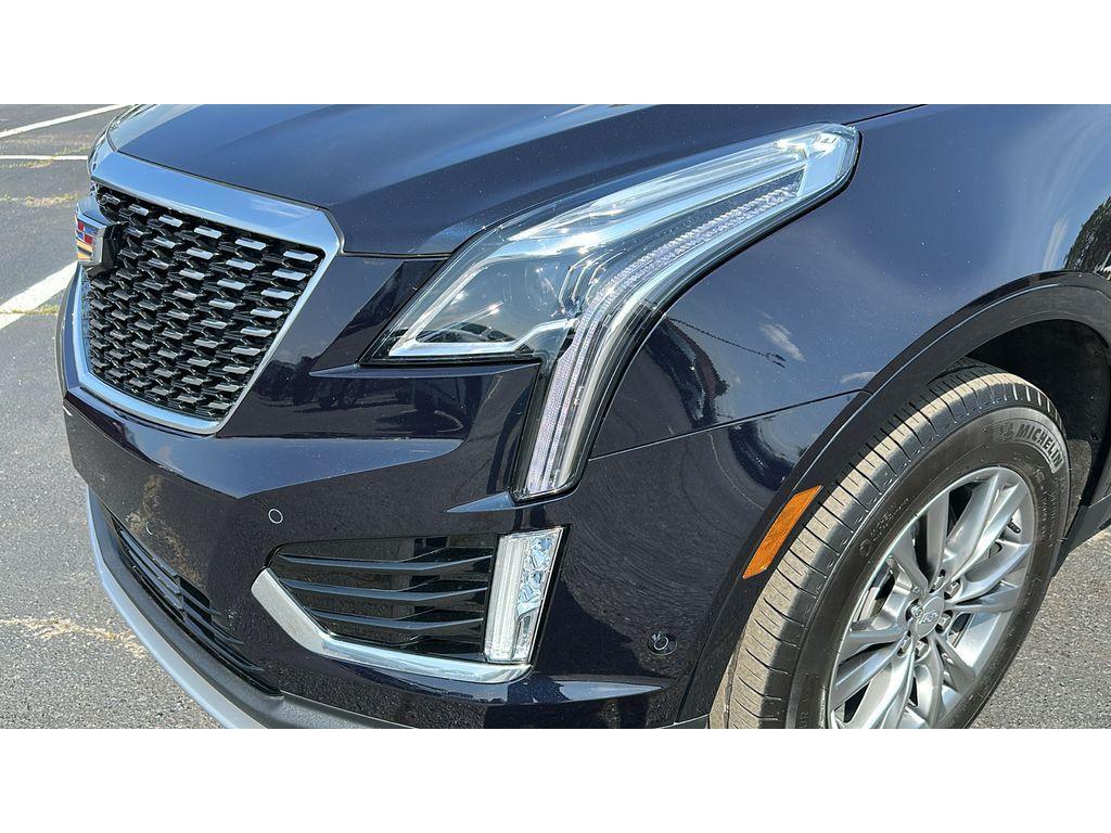 used 2022 Cadillac XT5 car, priced at $31,898