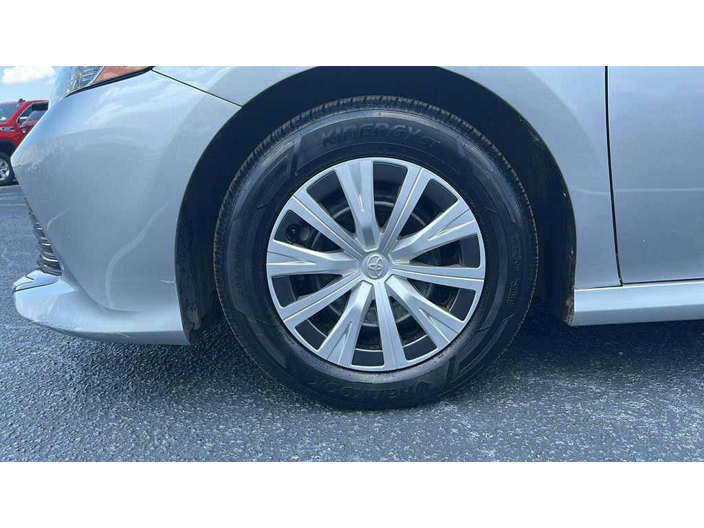 used 2020 Toyota Camry Hybrid car, priced at $20,885