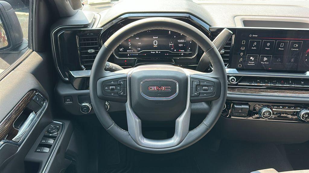 used 2024 GMC Sierra 1500 car, priced at $39,900