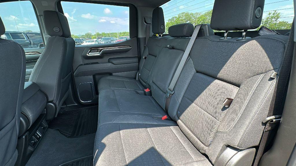 used 2024 GMC Sierra 1500 car, priced at $39,900