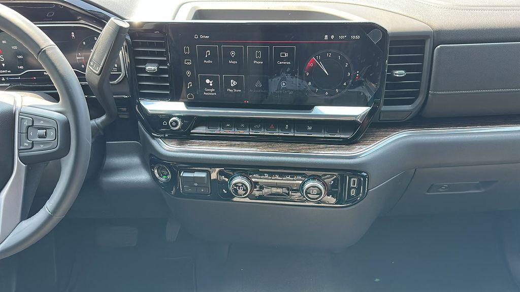 used 2024 GMC Sierra 1500 car, priced at $39,900