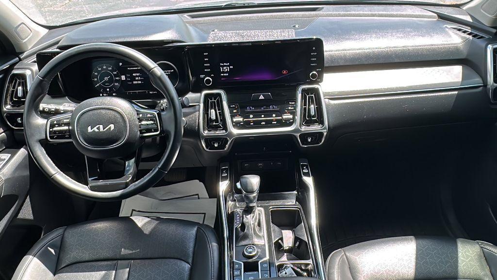 used 2023 Kia Sorento car, priced at $30,444