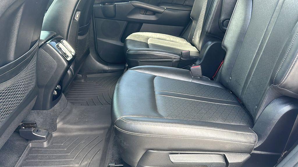 used 2023 Kia Sorento car, priced at $30,444