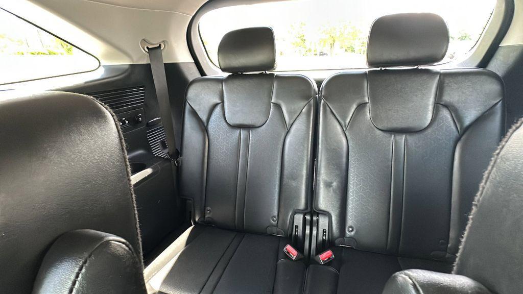 used 2023 Kia Sorento car, priced at $30,444