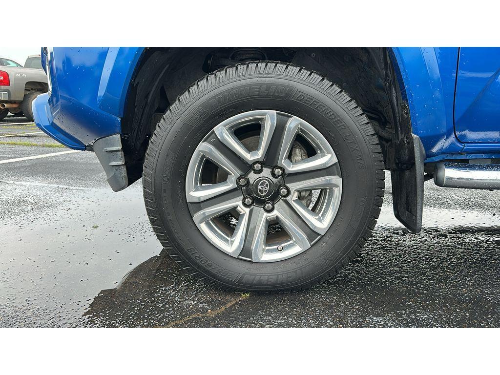 used 2017 Toyota Tacoma car, priced at $31,239