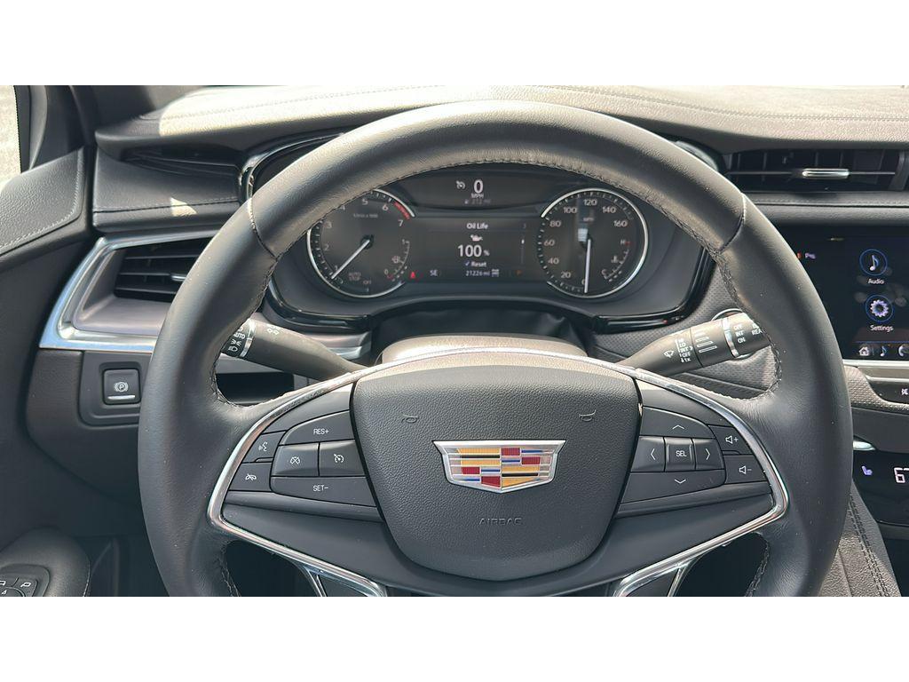 used 2023 Cadillac XT5 car, priced at $32,098