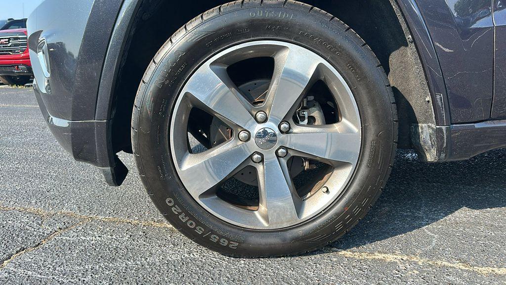 used 2015 Jeep Grand Cherokee car, priced at $12,288