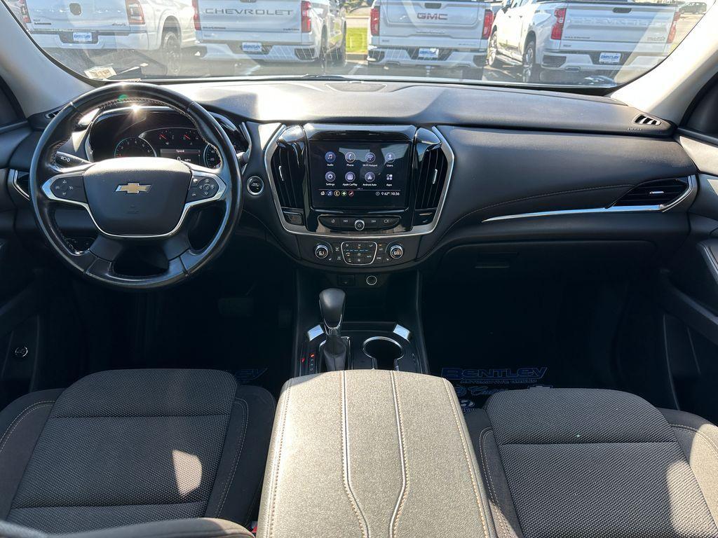 used 2021 Chevrolet Traverse car, priced at $21,998