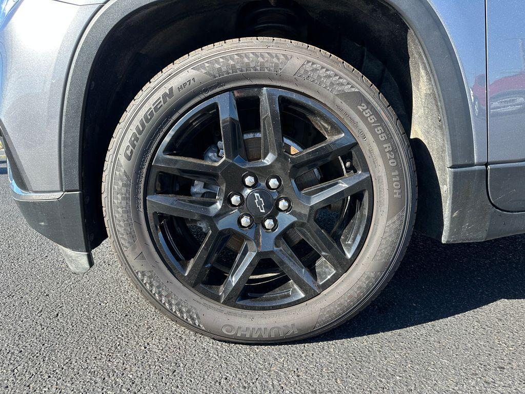used 2021 Chevrolet Traverse car, priced at $21,998