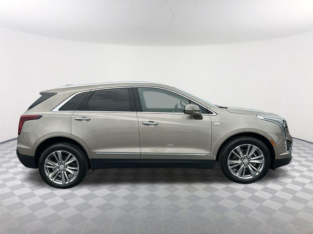 used 2022 Cadillac XT5 car, priced at $39,587