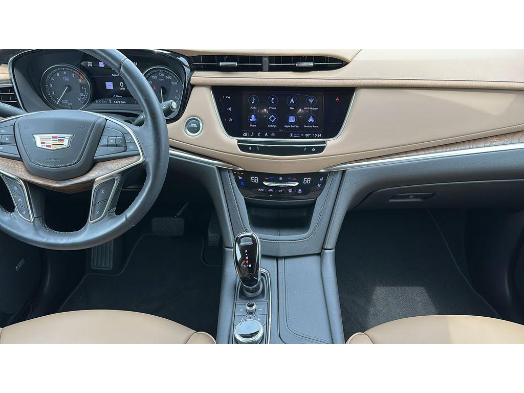 used 2022 Cadillac XT5 car, priced at $39,587