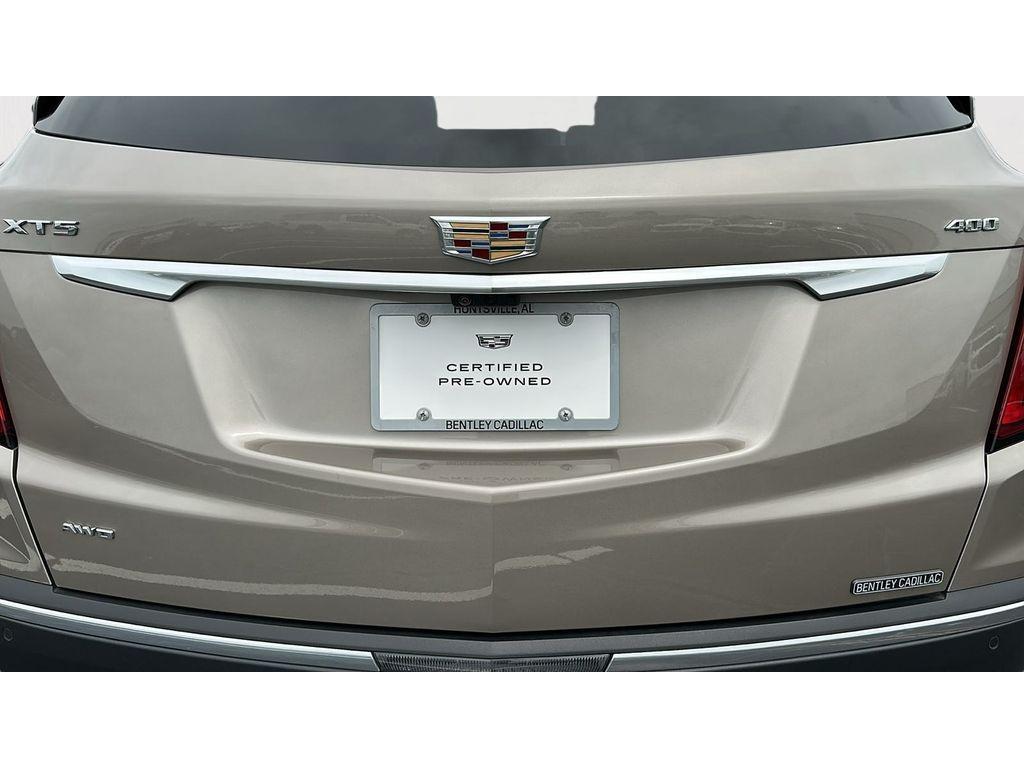 used 2022 Cadillac XT5 car, priced at $39,587