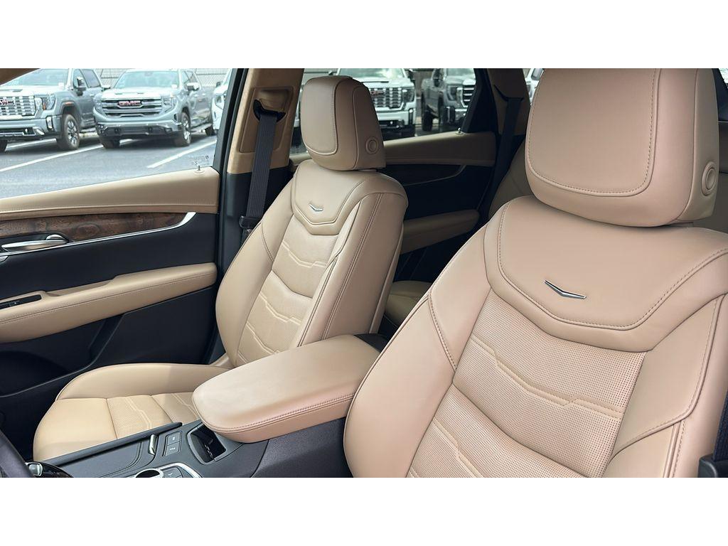 used 2022 Cadillac XT5 car, priced at $39,587