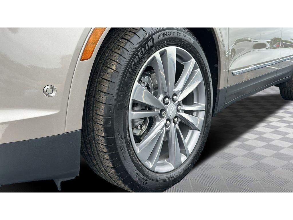 used 2022 Cadillac XT5 car, priced at $39,587