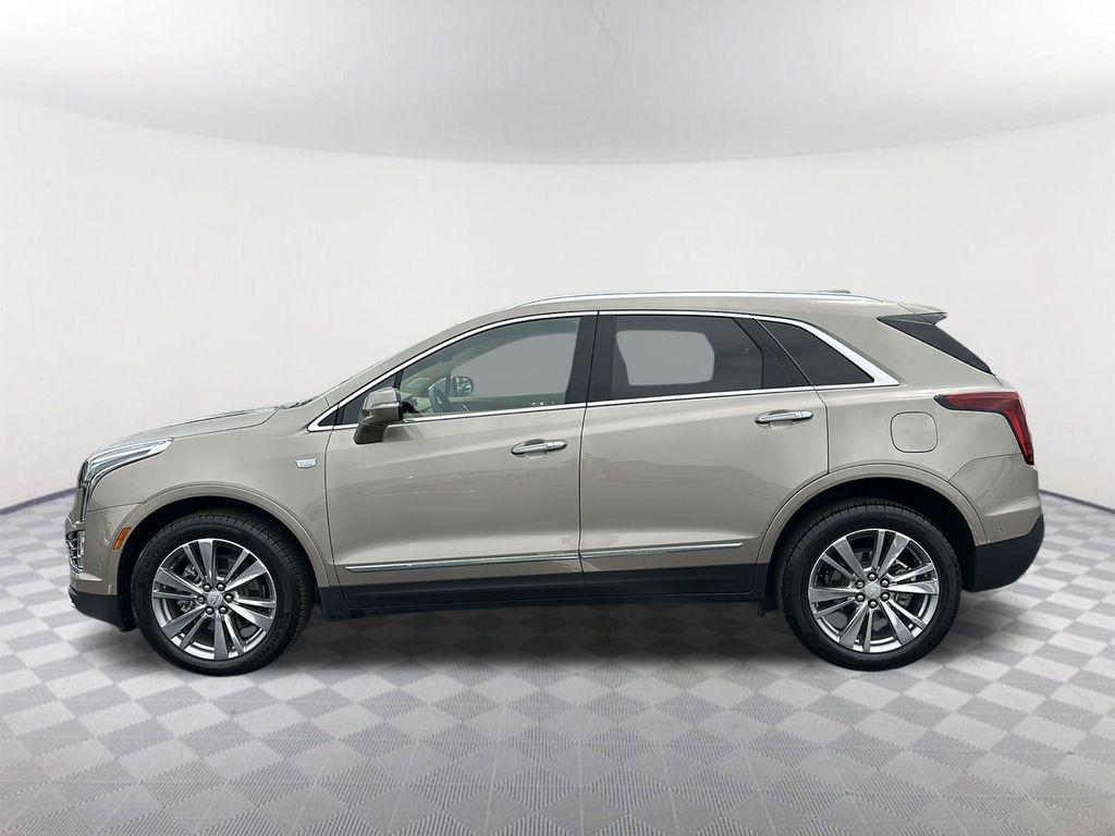 used 2022 Cadillac XT5 car, priced at $39,587