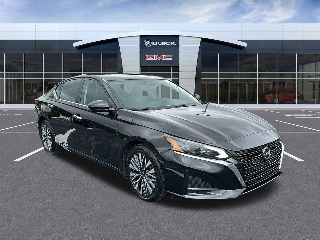used 2023 Nissan Altima car, priced at $19,900