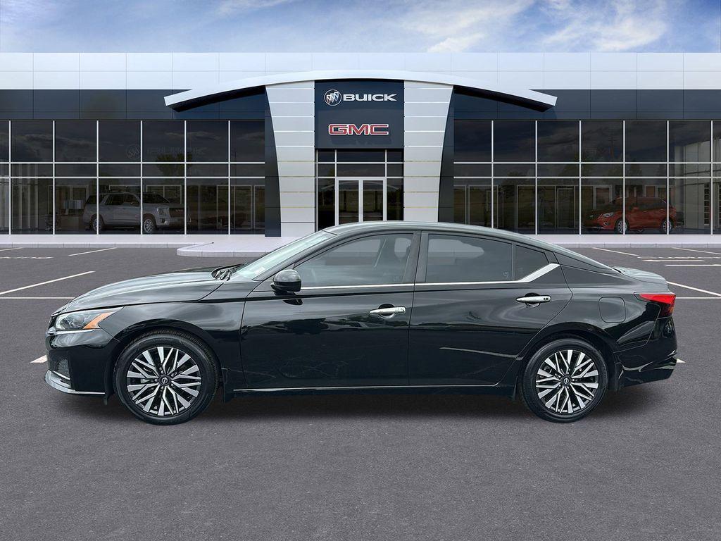 used 2023 Nissan Altima car, priced at $19,900