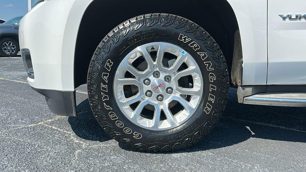 used 2015 GMC Yukon car, priced at $16,828