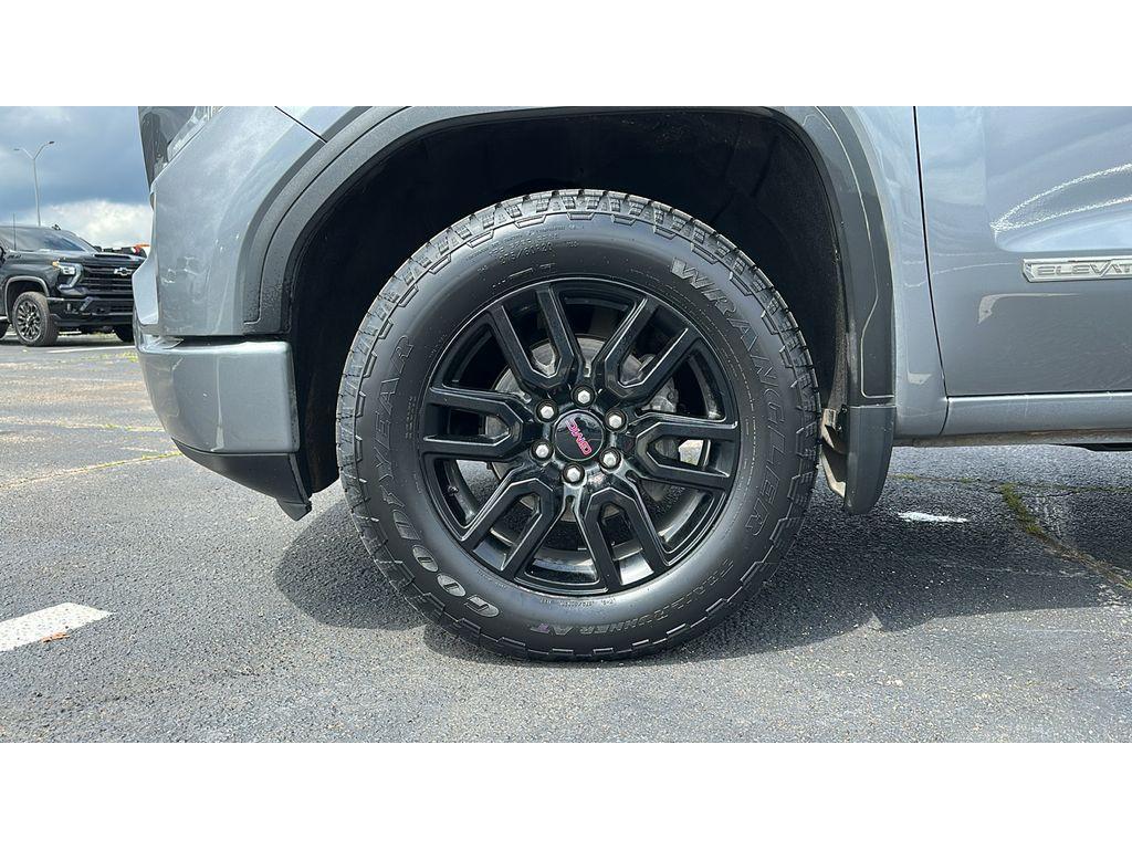 used 2021 GMC Sierra 1500 car, priced at $30,139