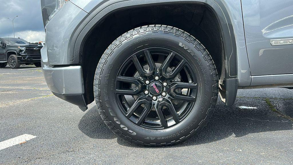 used 2021 GMC Sierra 1500 car, priced at $27,098
