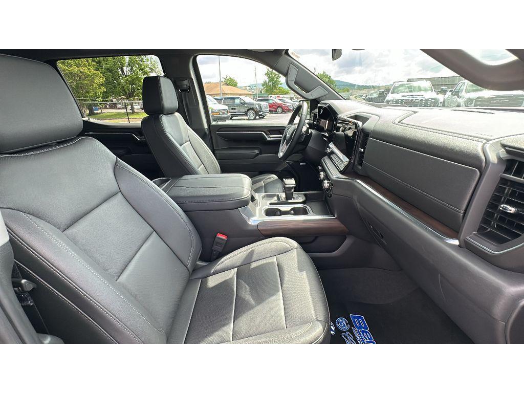 used 2023 GMC Sierra 1500 car, priced at $45,239