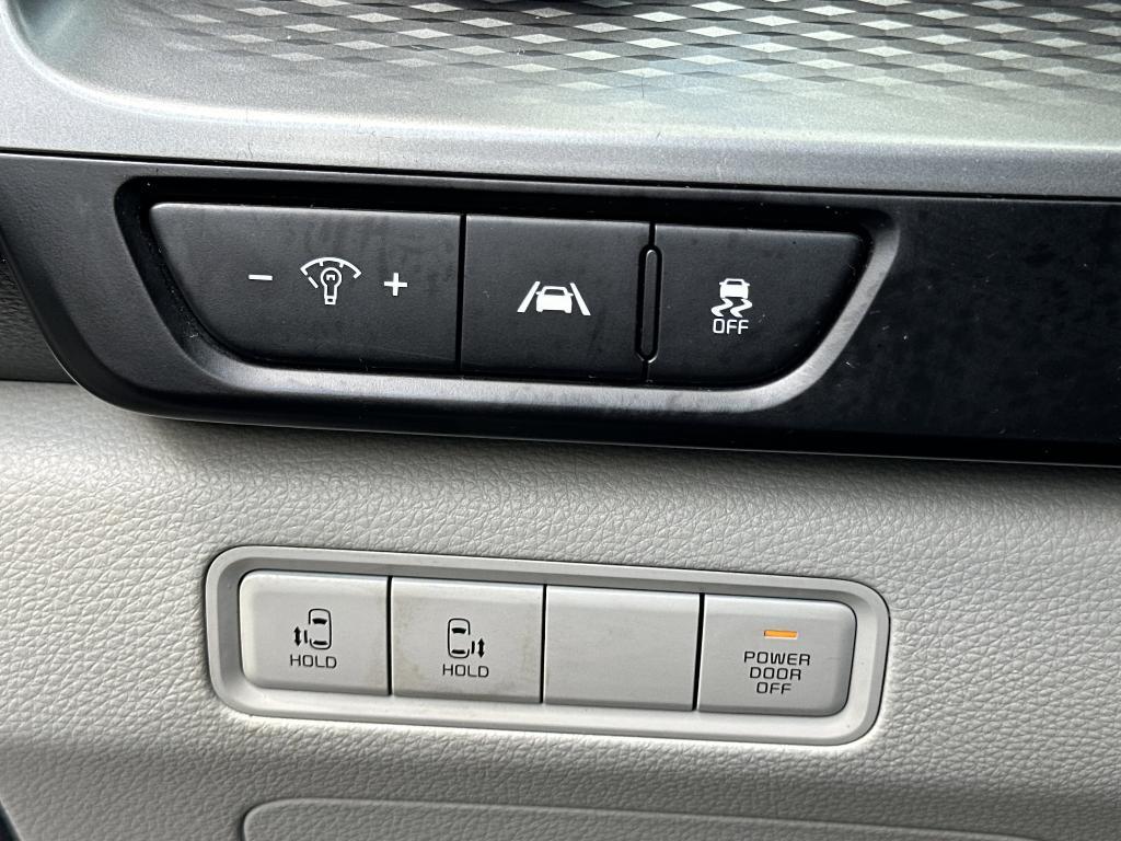 used 2022 Kia Carnival car, priced at $22,958